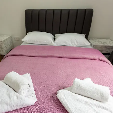 Kervansaray Two Bed By Holidaykeys *