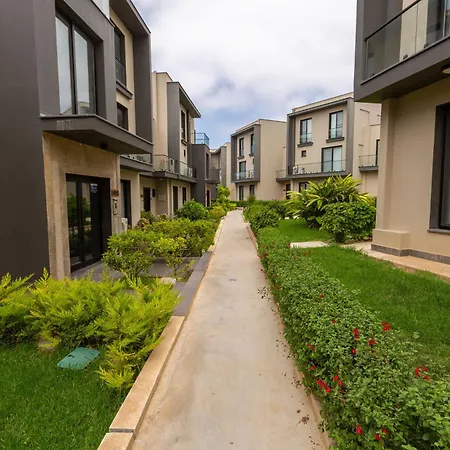 Kervansaray Two Bed By Holidaykeys Daire Girne