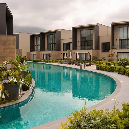 Kervansaray Two Bed By Holidaykeys Daire